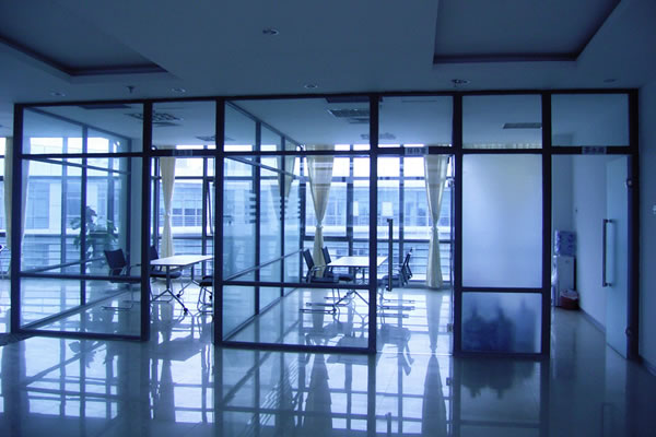 �Ϸ��k�����b�޸���-�Ϸ�׿��(chu��ng)�b�˾