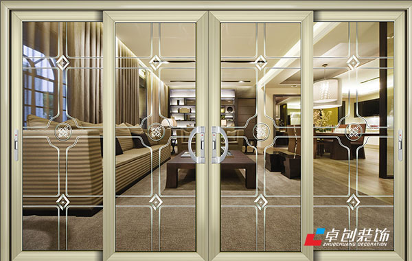 �����T�坍���B(y��ng)С���п��^��