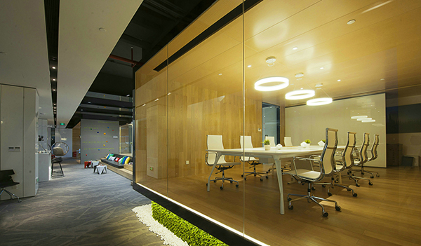 �Ϸ��k�����b�޸���-�Ϸ�׿��(chu��ng)�b�˾