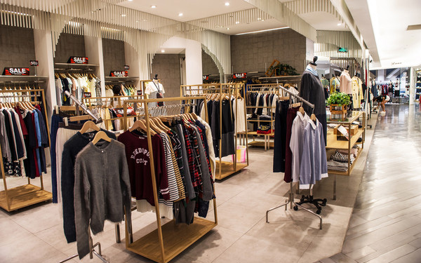 ���b���b���O(sh��)Ӌ(j��)���ȺϷ�׿��(chu��ng)�b�˾