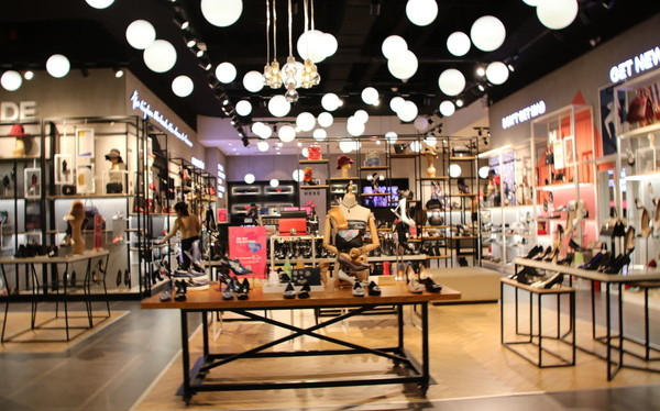 �Ϸ�Ь���b���O(sh��)Ӌ(j��)���]�ļҺ�